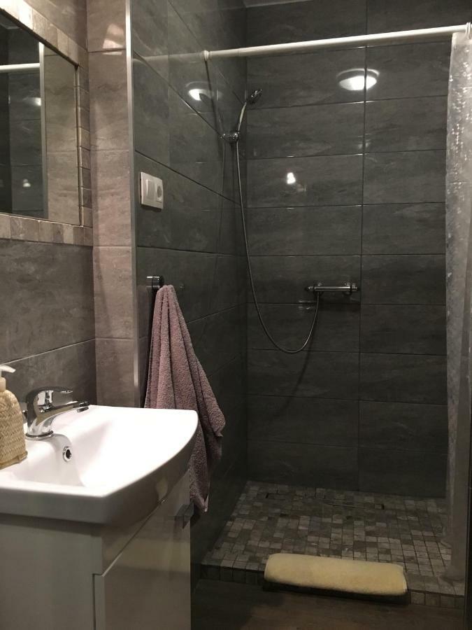 Kawalerka Fredry 3/12 Apartamento Poznań Exterior foto